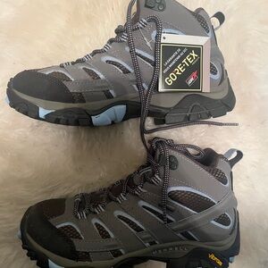 Merrell Women’s  Gray Hiking Shoes